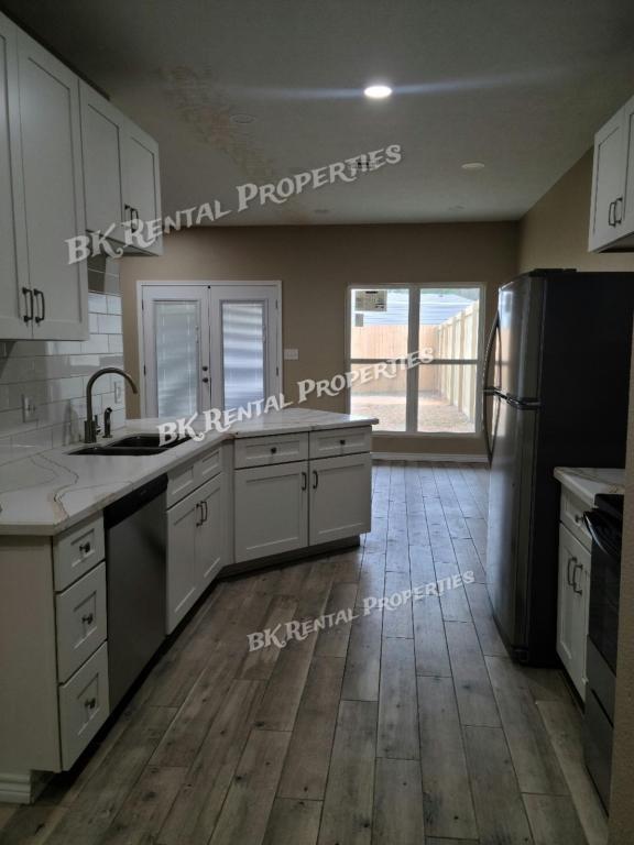 Foto del edificio - 7972 Keith Rd