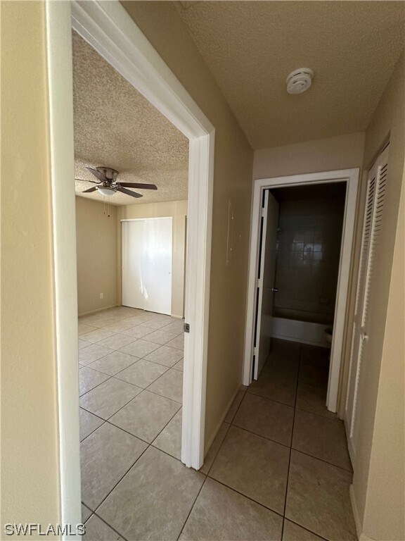 Foto del edificio - 7451-7453 Garry Rd