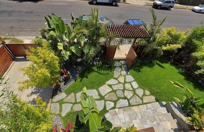 Building Photo - Sanit(4537)