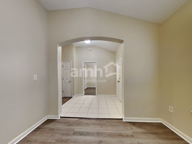Building Photo - 8373 Swanton Ln