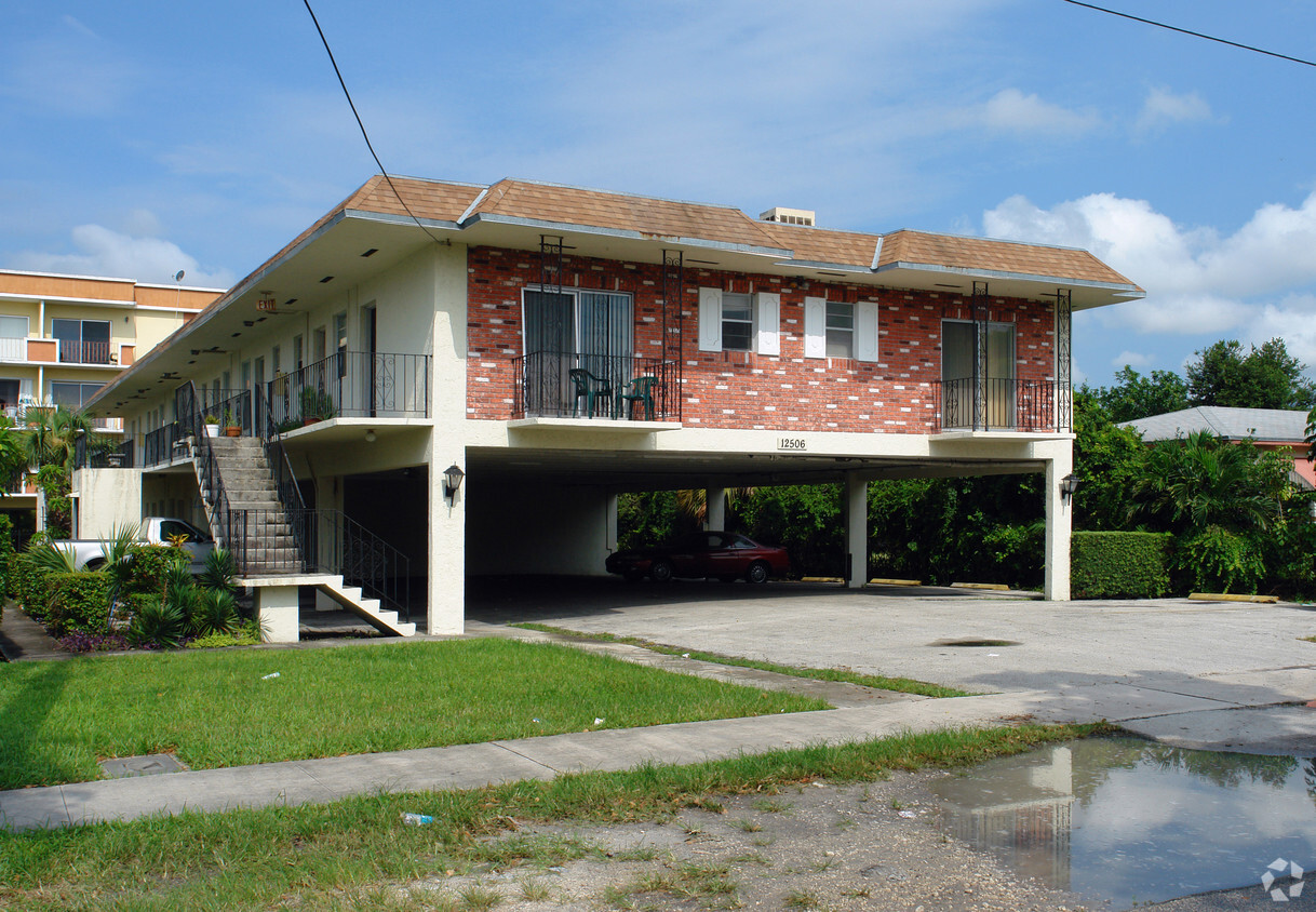 Foto del edificio - Old Colony Apartments