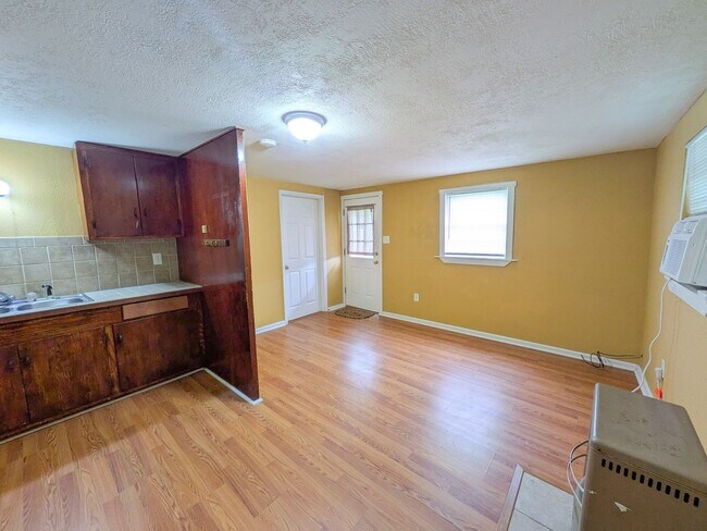 Foto del edificio - 2619 Second Ave, Groves, TX 77619