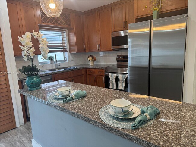 Foto del edificio - 5209 NW 18th St