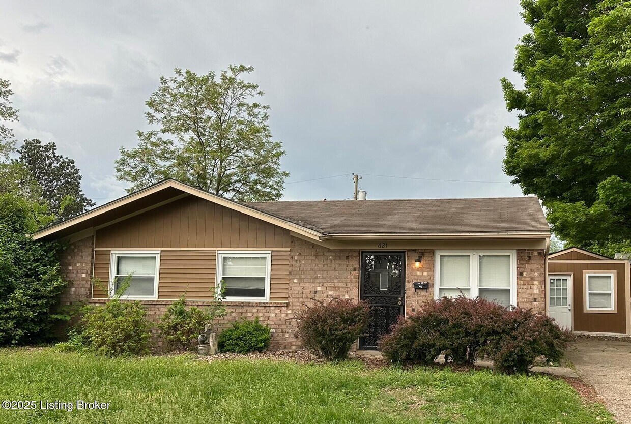 Primary Photo - 621 Goyne Dr