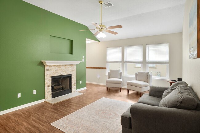 Building Photo - 24826 Broad Pine Dr