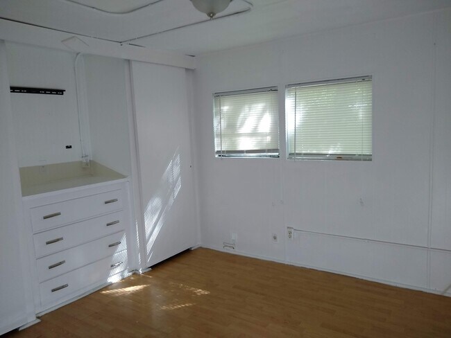 Foto del edificio - 117 Lucy Ln