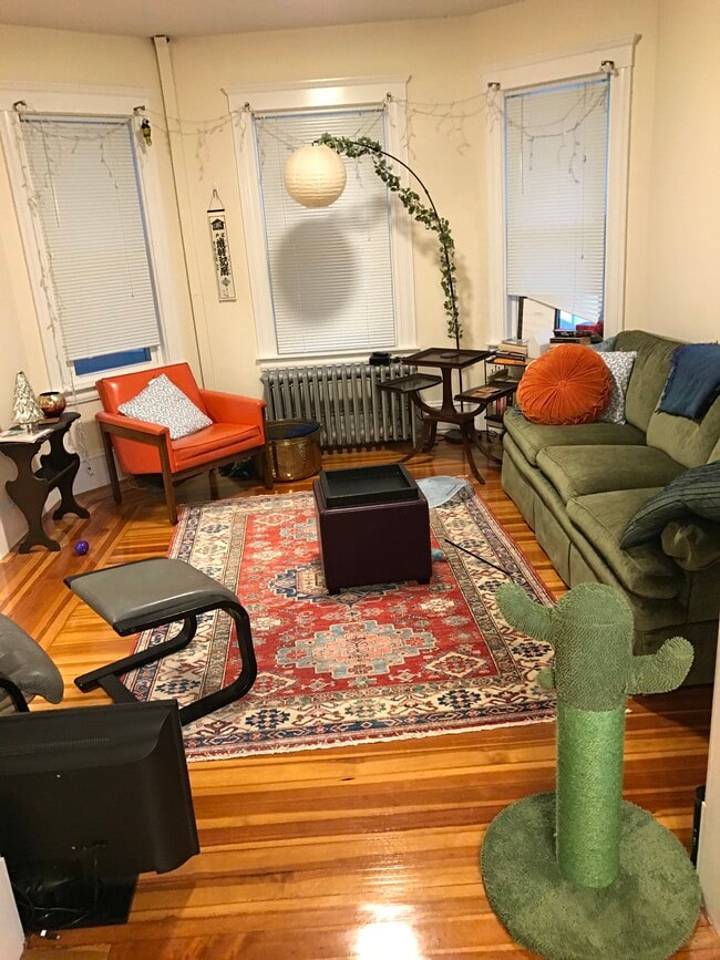 Building Photo - 30 Barton St