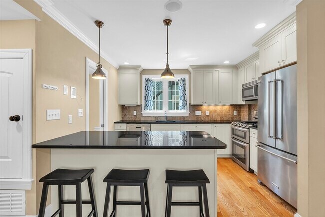 Foto del edificio - 83 Dresser St