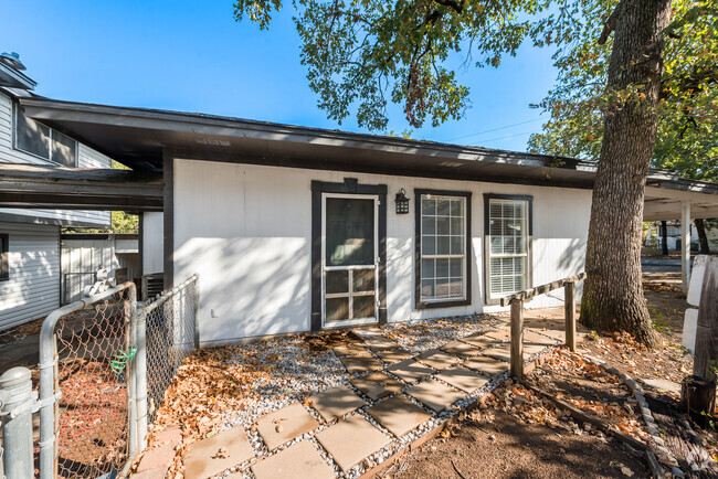 Building Photo - 215 Folly Beach Dr