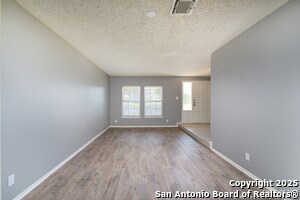Foto del edificio - 7414 Elderberry St