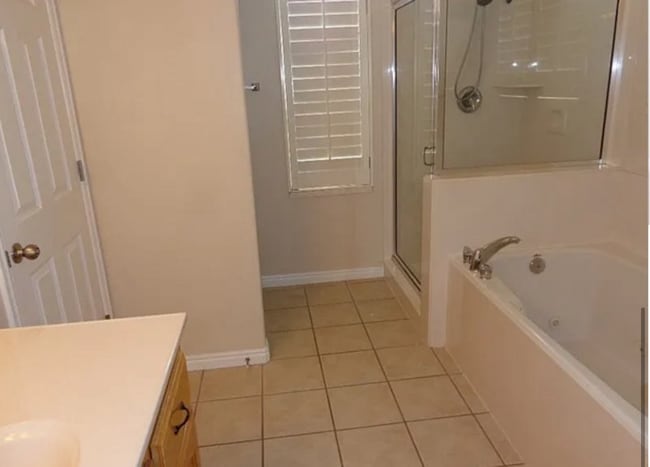 Building Photo - 8672 Dove Meadows Ln