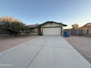 Building Photo - 551 W 21st Ave