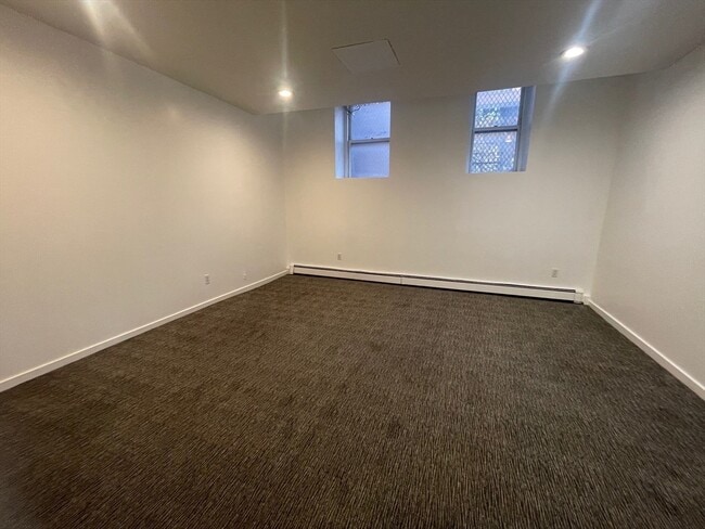 Foto del edificio - 382 Commonwealth Ave