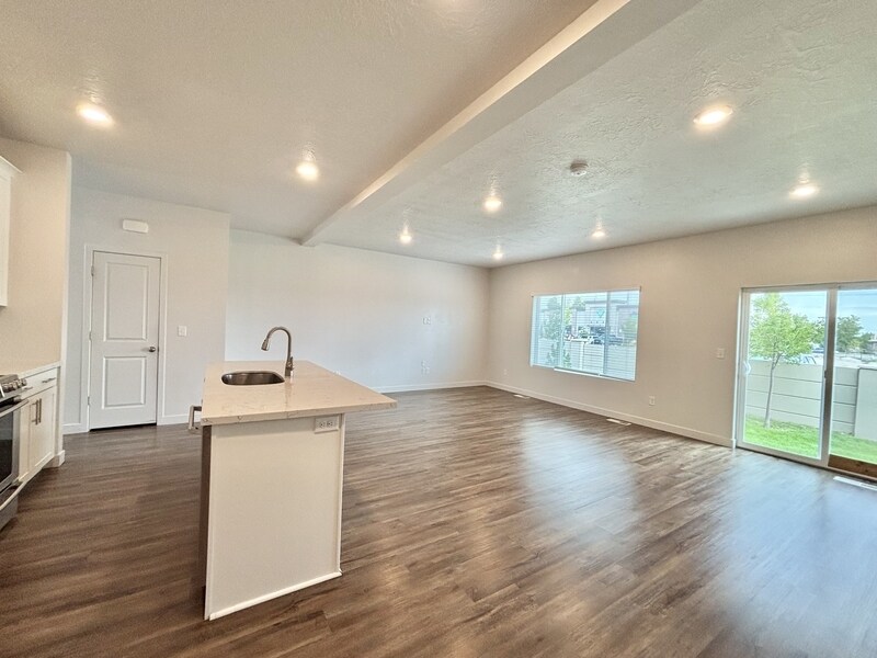 Photo - 1508 W Sparta Way