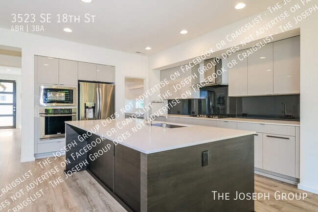 Foto del edificio - 3523 SE 18th St