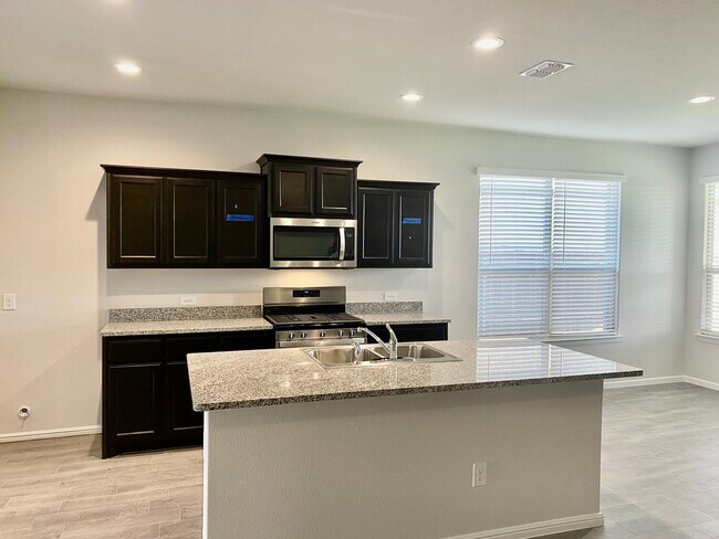 Building Photo - 9649 Hickory Knob Dr