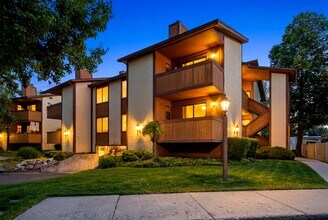 Building Photo - 6834 Countrywoods Cir