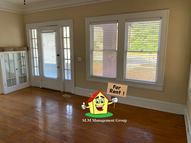 Foto del edificio - 5737 Oak St