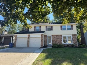 Building Photo - 361 St Thomas Dr