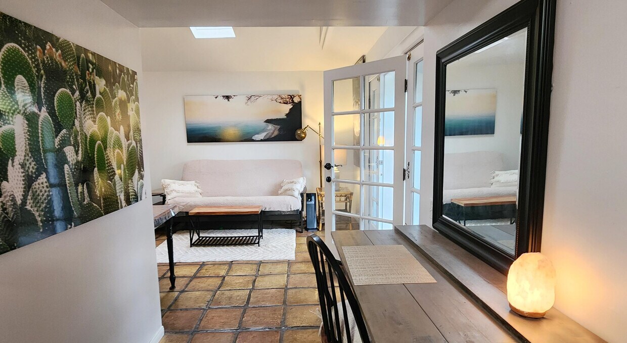 Foto principal - 682 Carlo Dr