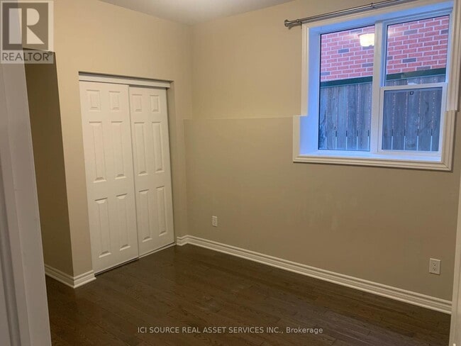 Building Photo - 173 Russell Ave