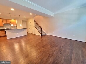 Building Photo - 9545 Hyde Pl
