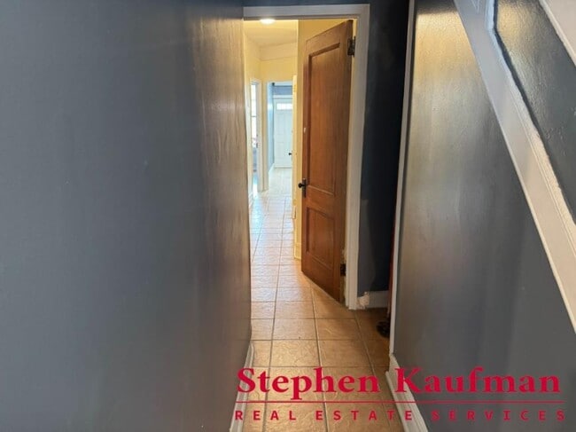 Building Photo - 2 bedroom in BRONX NY 10463