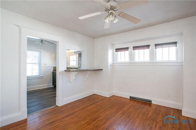 Building Photo - 1715 Perth St