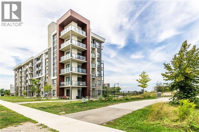 Building Photo - 101 Shoreview Pl