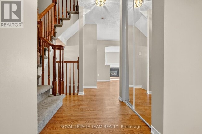 Photo du bâtiment - 24 Hemlo Crescent