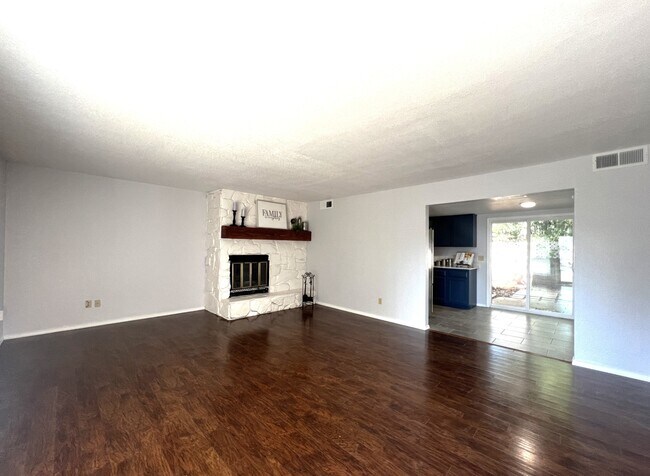 Foto del edificio - 421 Dauphin Ave