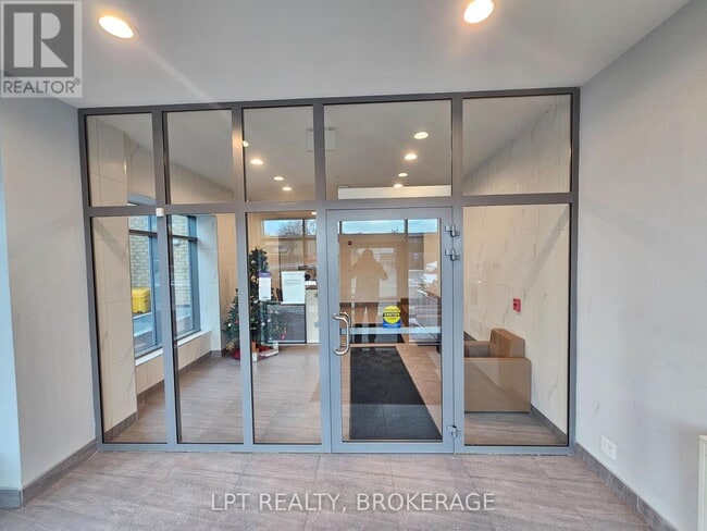 Photo du bâtiment - 652 Princess St