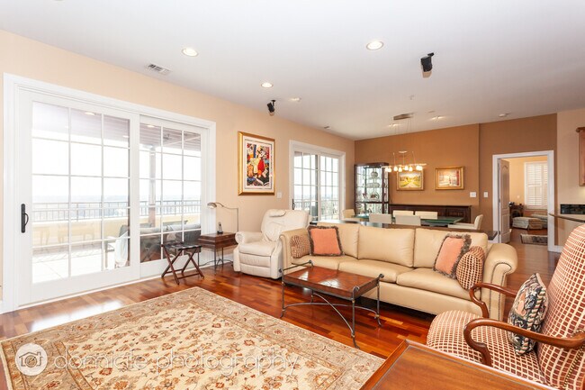 Foto del edificio - 4953 Oakton St