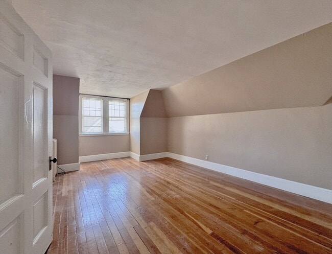 Foto del edificio - 587 Haverhill St