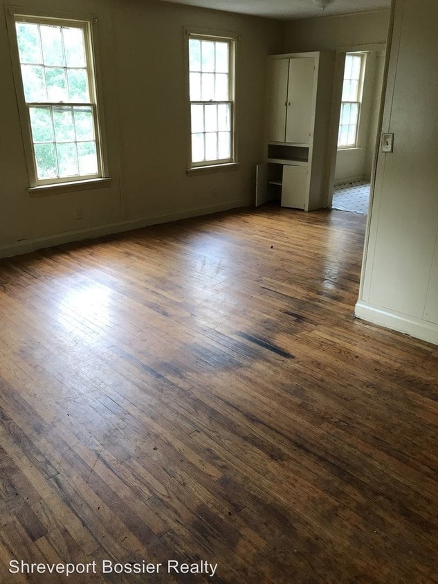 Building Photo - 2 br, 1 bath House - 2960 Regent St