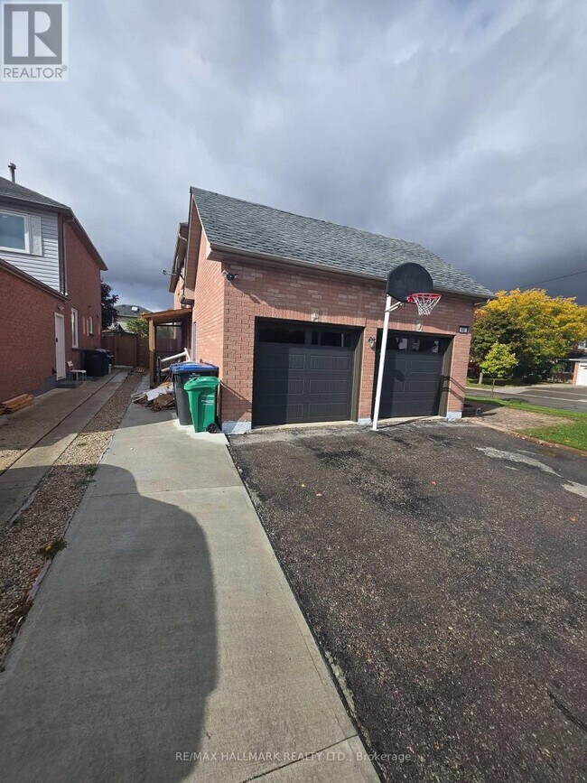 Building Photo - 60 Nuffield St