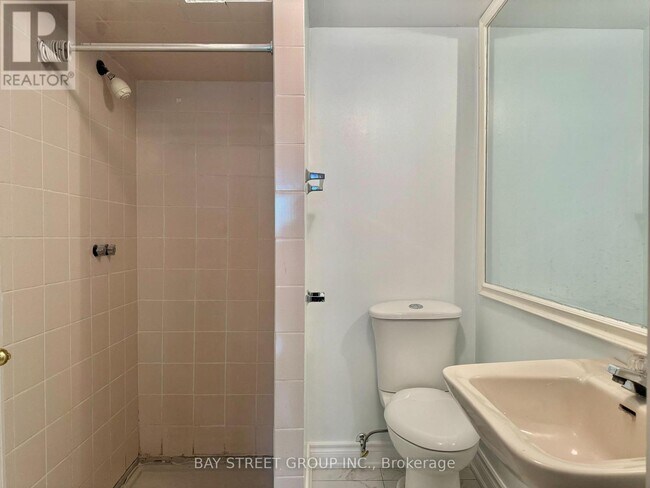 Photo du bâtiment - 8 Queensgate Ct