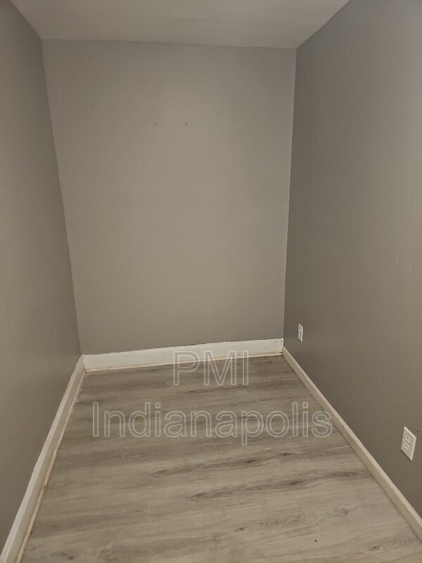 Foto del edificio - 935 N Ewing St