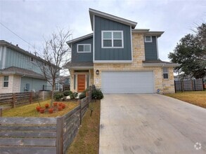 Building Photo - 2225 Maxwell Ln