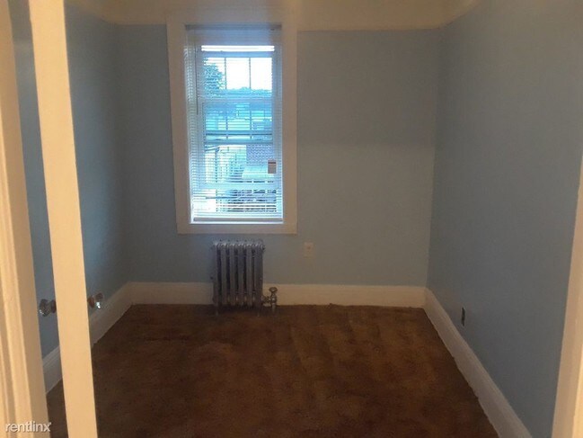 Building Photo - 2 br, 1 bath Apartment - 1299 E 37th St