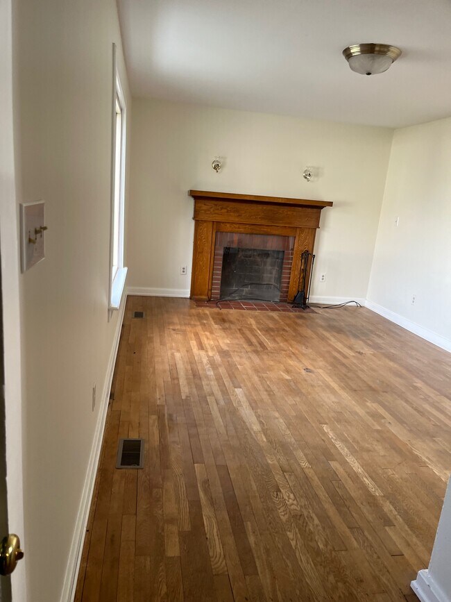 Foto del edificio - 408 E Prince St