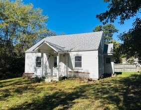 Building Photo - 650 Salem Ave