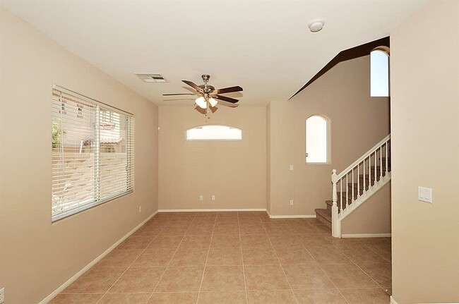 Building Photo - 616 Summit Valley Ln