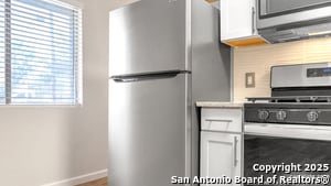 Building Photo - 408 Regina St