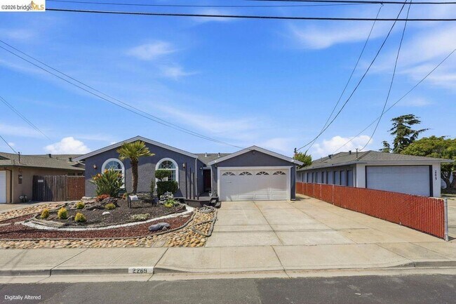 Foto del edificio - 2269 Cypress Ave