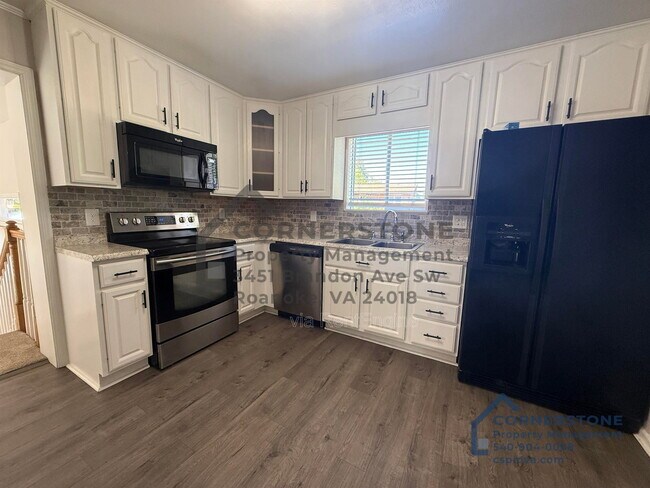 Foto del edificio - 3113 Clearview Dr