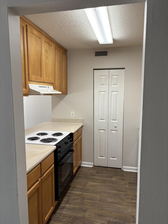 Building Photo - Quail Rise