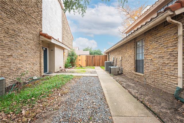 Foto del edificio - 843 Dublin Dr