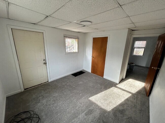 Foto del edificio - 759 Bower Hill Rd