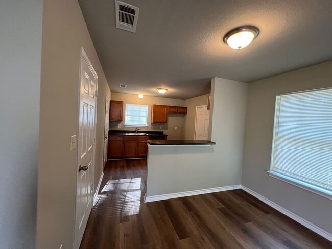 Building Photo - Cute 2 Bed / 1 bath home in Beaumont! Move...